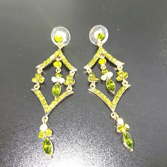 Vintage Chandelier Earrings Green & Aurora Borealis Rhinestones  Approx 3" - Picture 2 of 7